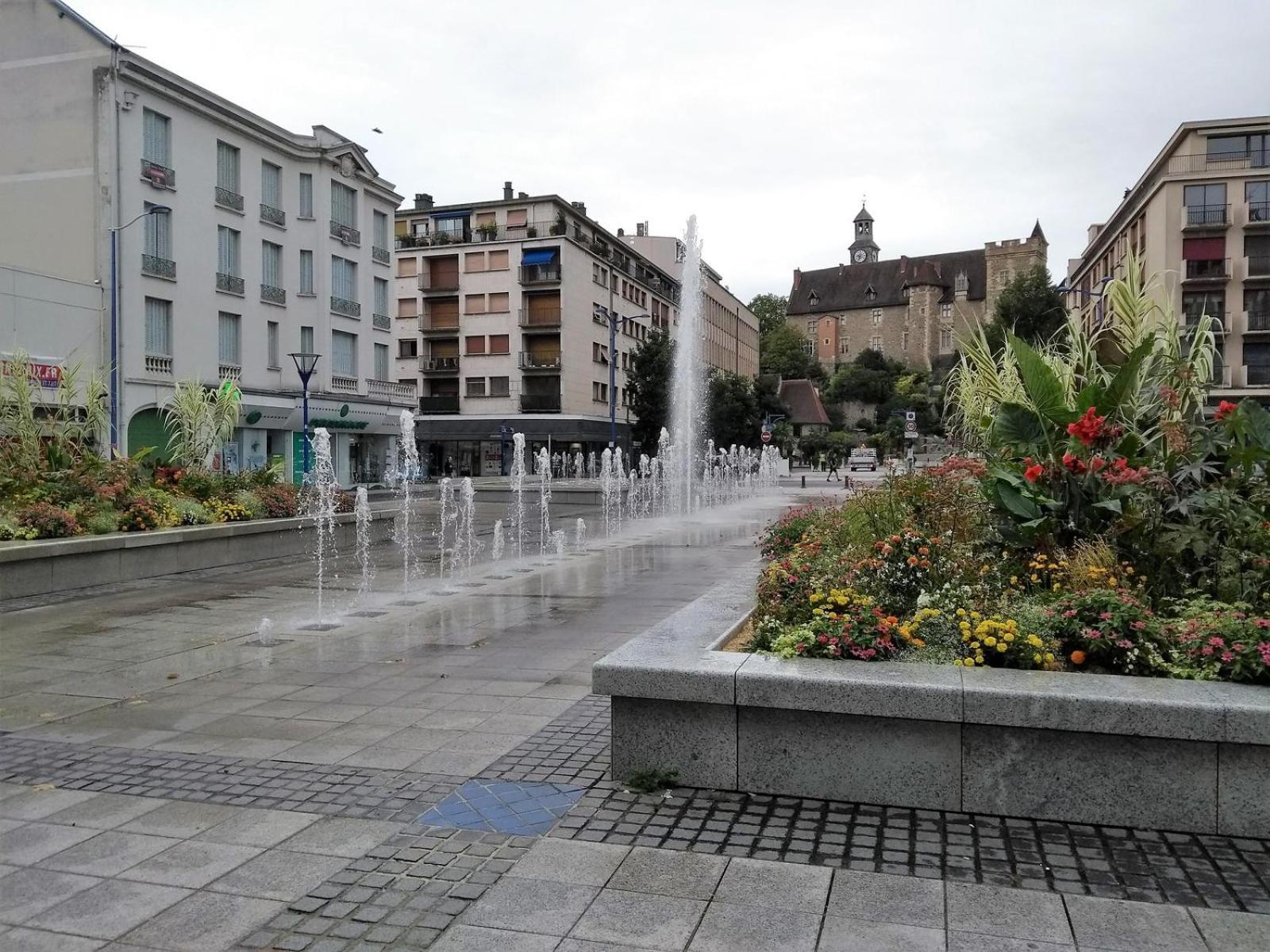Hotel Inn Design Montluçon Екстериор снимка