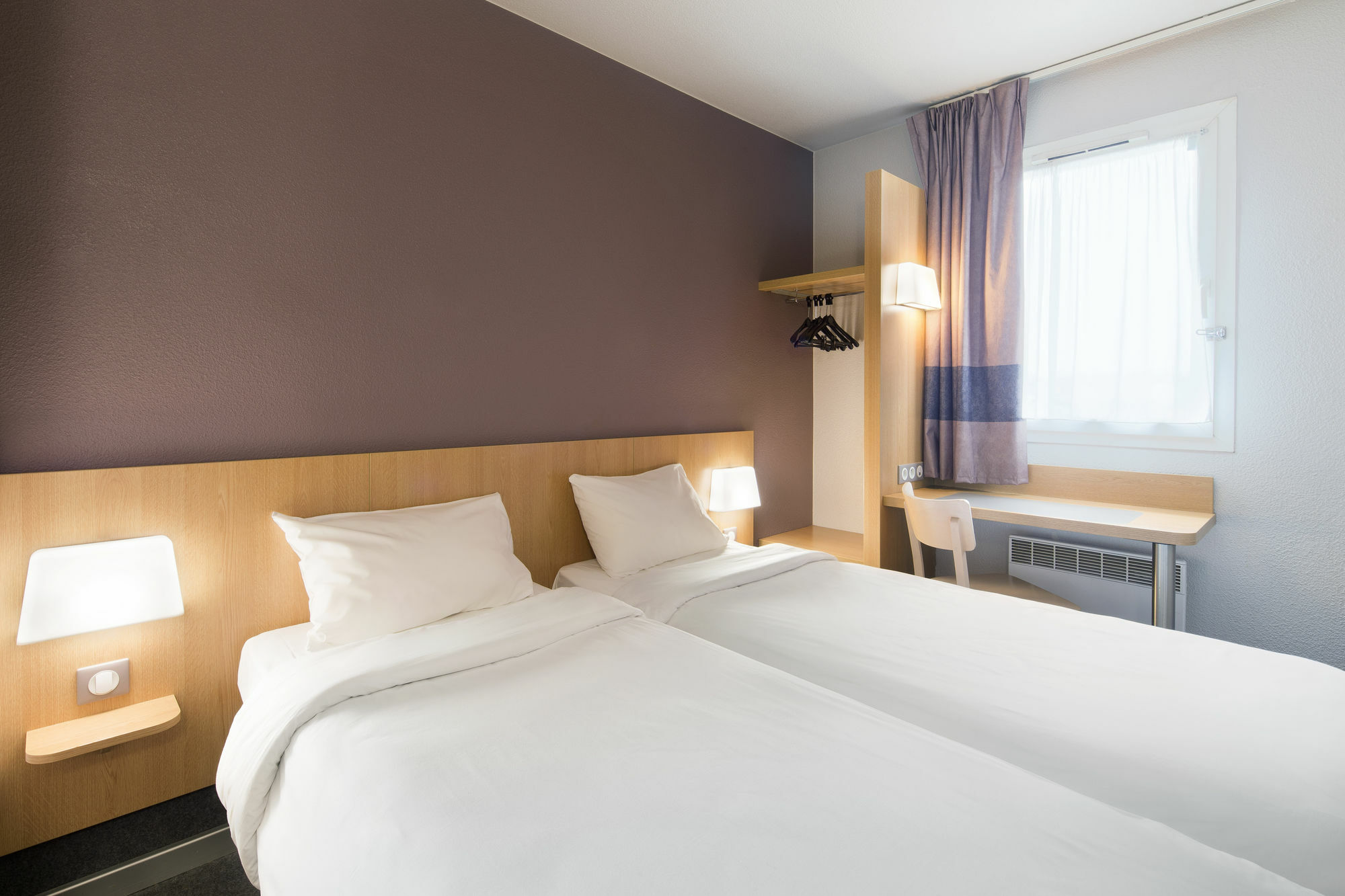 Hotel Inn Design Montluçon Екстериор снимка