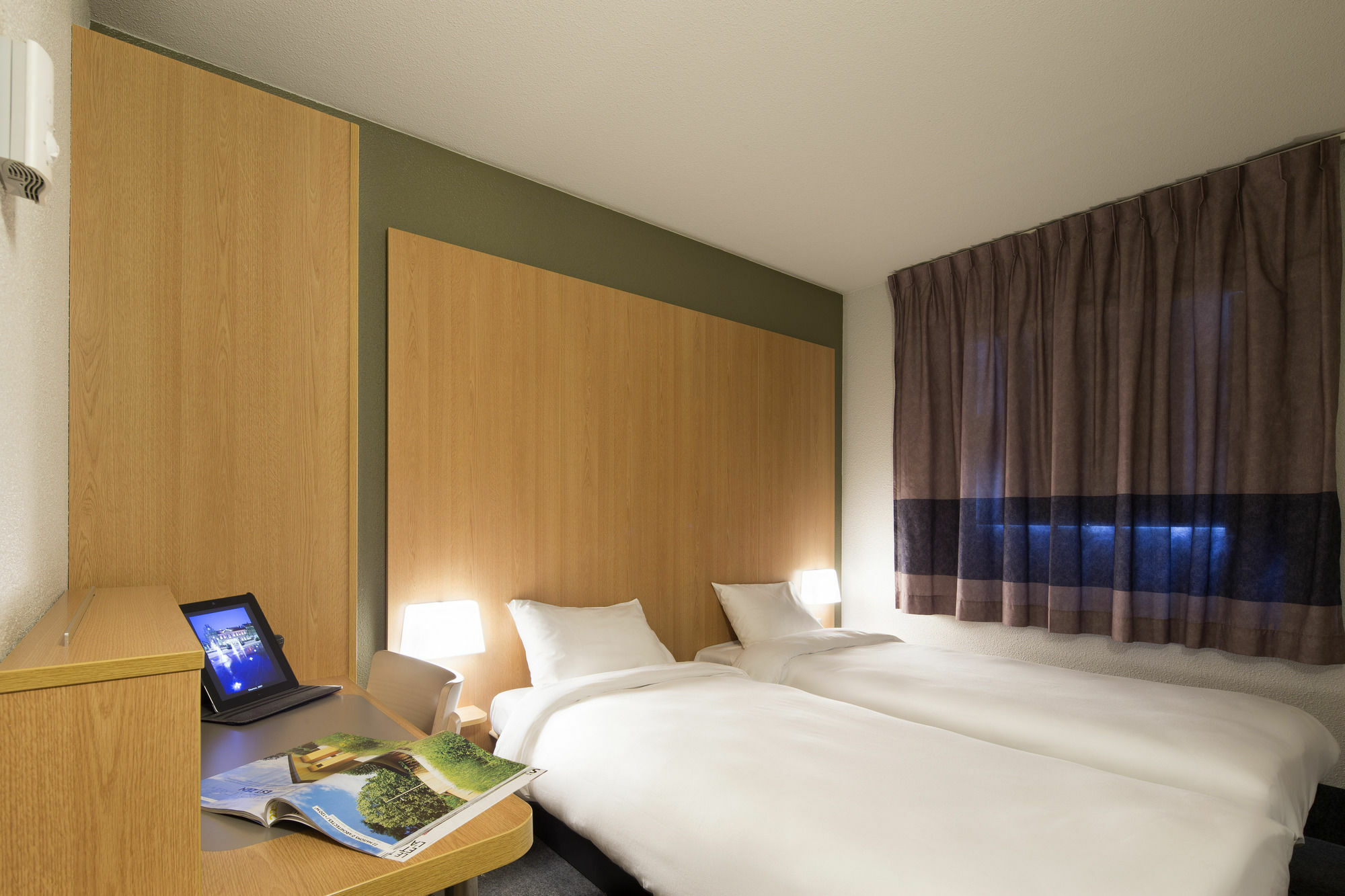 Hotel Inn Design Montluçon Екстериор снимка